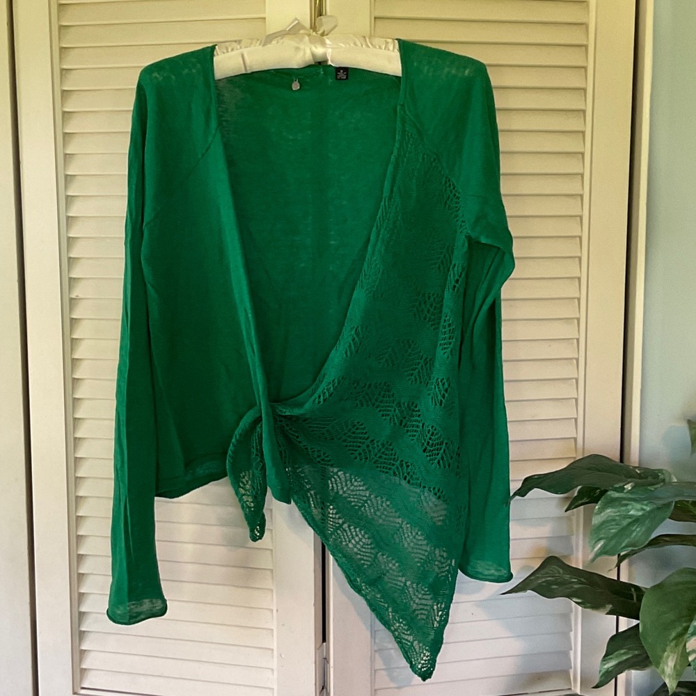 Knitted & Knotted Green Keyhole closure Knit Cardigan for Women